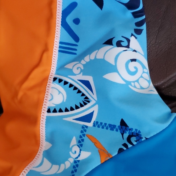 Boys Rashguards - Picture 4 of 11